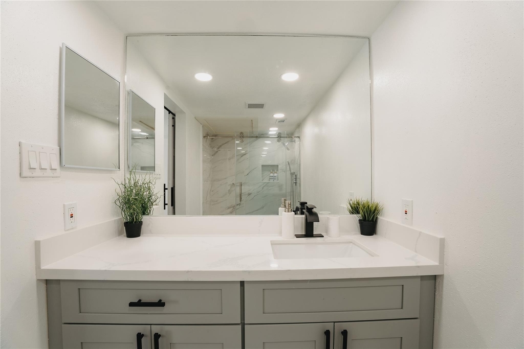 6001 Reims Road - Photo 39