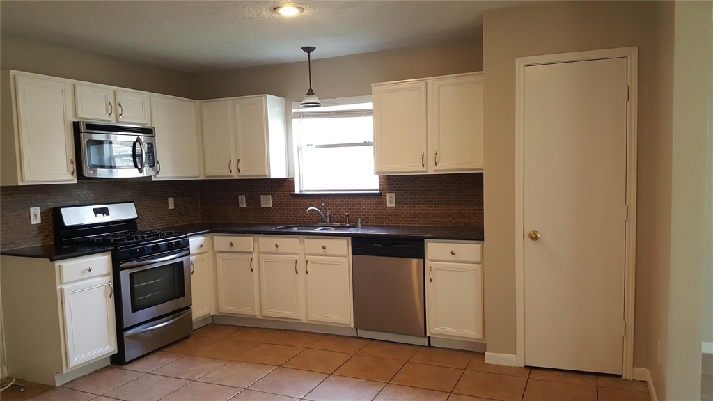 2602 Desert Sage Drive - Photo 3