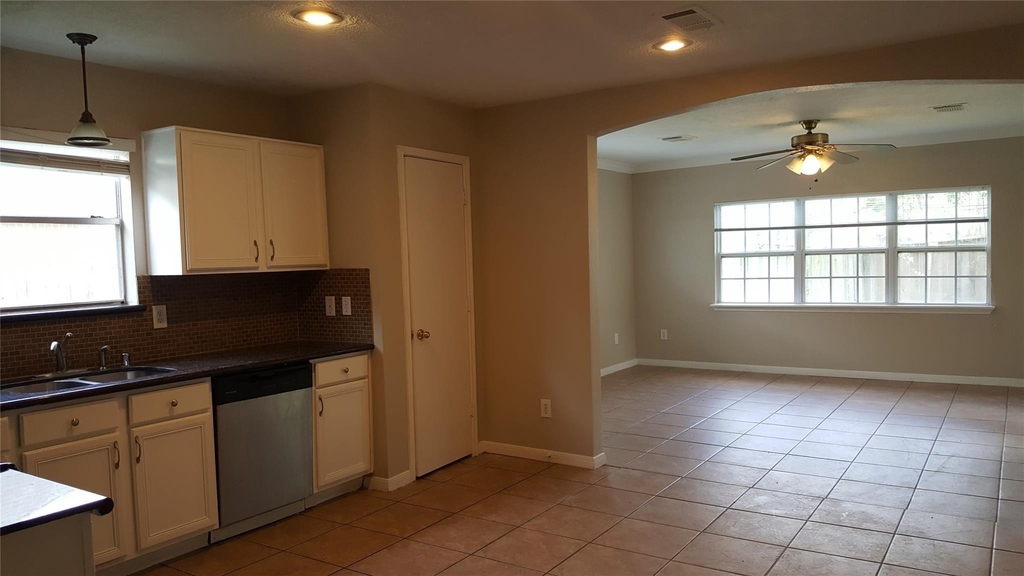 2602 Desert Sage Drive - Photo 4