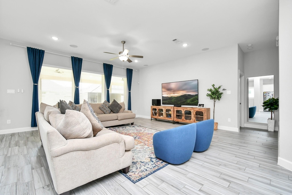 10002 Serenity Grove Drive - Photo 5