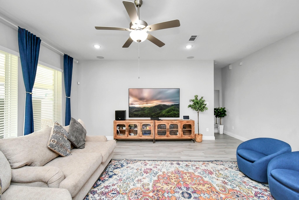 10002 Serenity Grove Drive - Photo 3