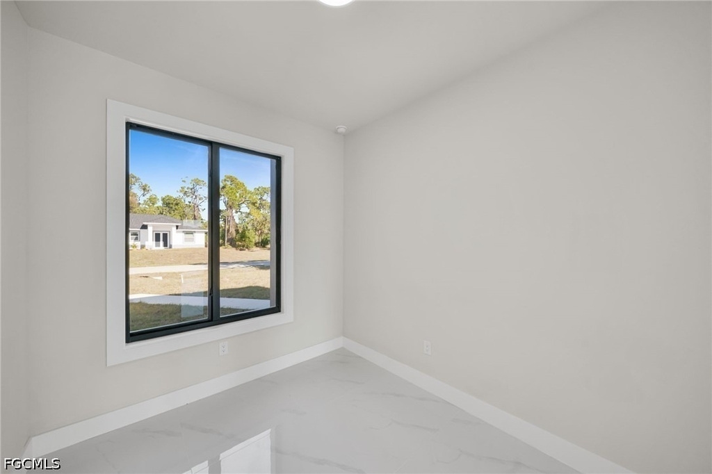 2913 14th Street W - Photo 11