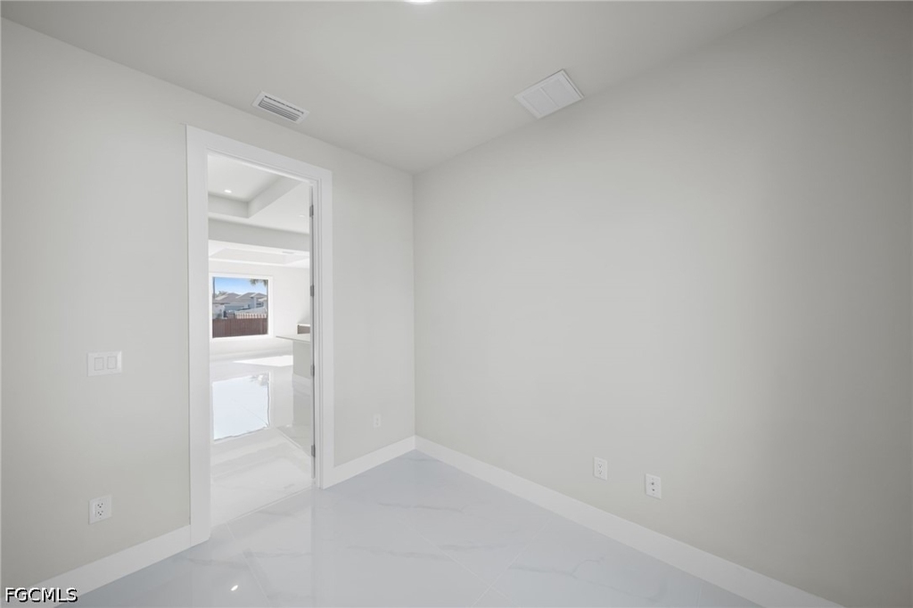 2913 14th Street W - Photo 12