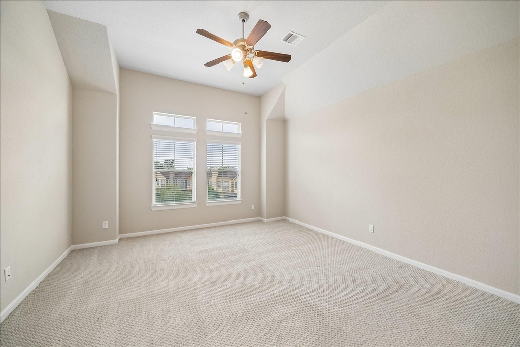 9628 Cambridge Manor Lane - Photo 3