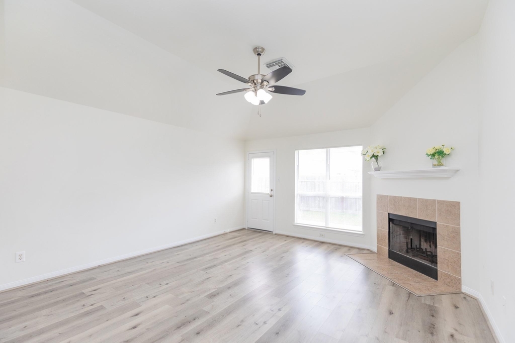 16307 Goanna Court - Photo 11