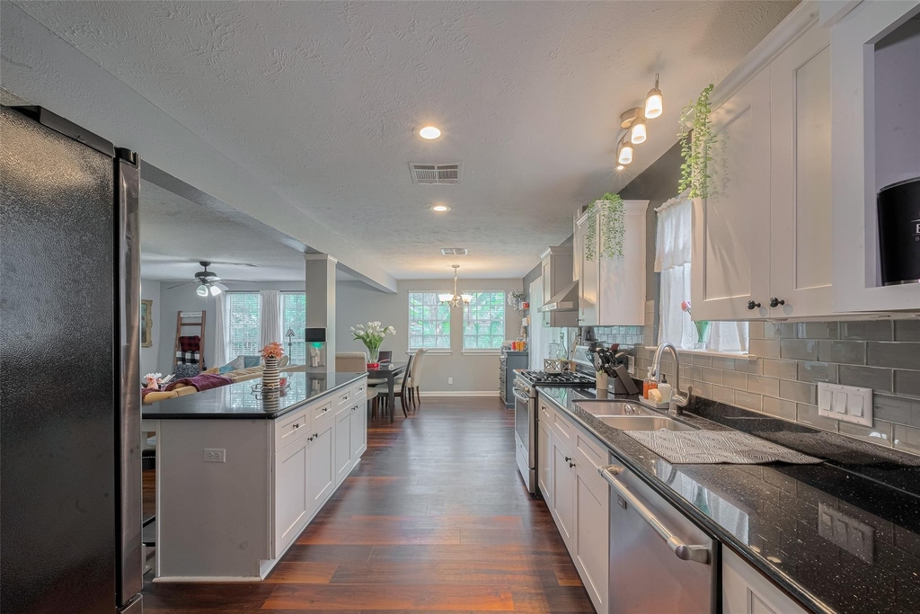 5514 Avenue M - Photo 18