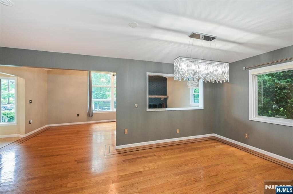 135 Elmwood - Photo 5