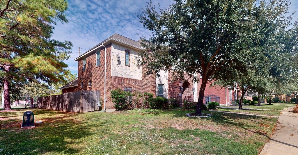8538 Sunrise Meadow Lane - Photo 1