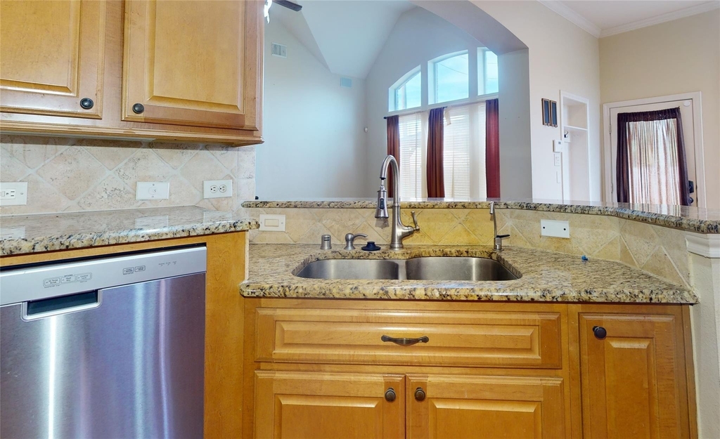8538 Sunrise Meadow Lane - Photo 11