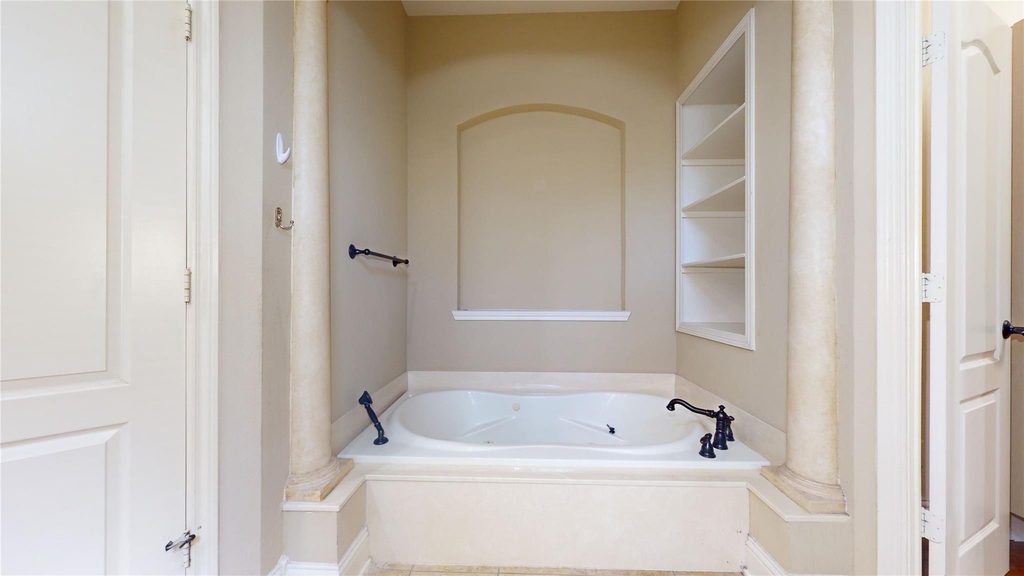 8538 Sunrise Meadow Lane - Photo 21