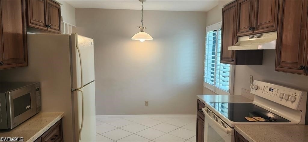 221 Fox Glen Drive - Photo 3