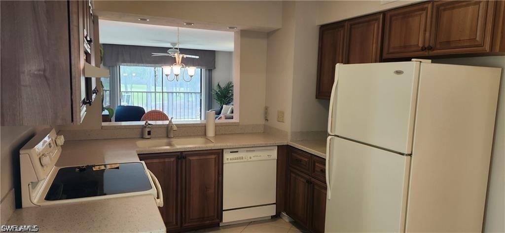 221 Fox Glen Drive - Photo 4