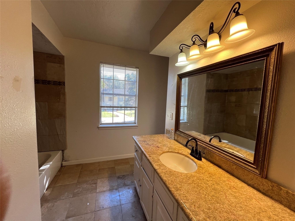553 Roanoke St Drive - Photo 7