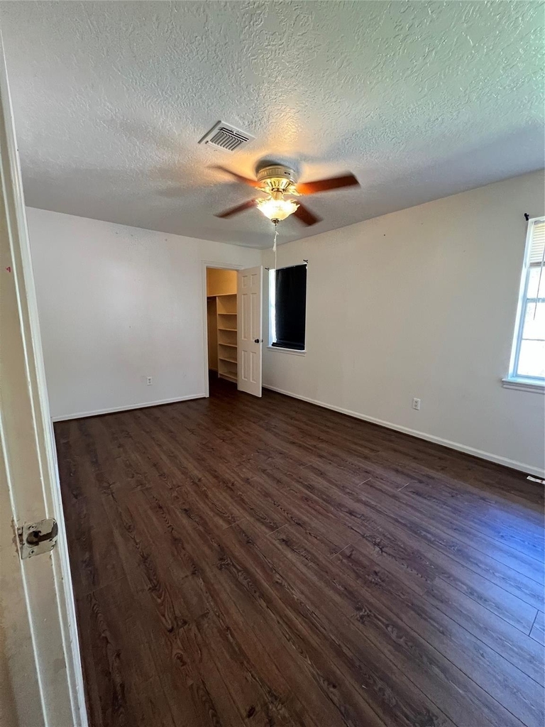 553 Roanoke St Drive - Photo 10