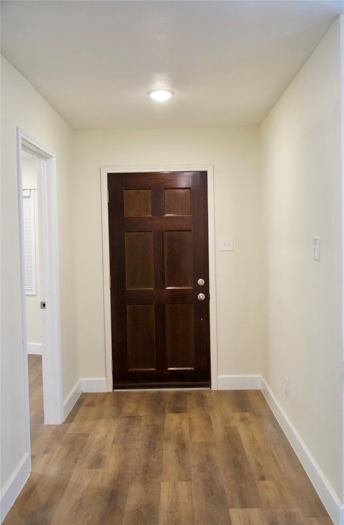 2405 Byron Avenue - Photo 2