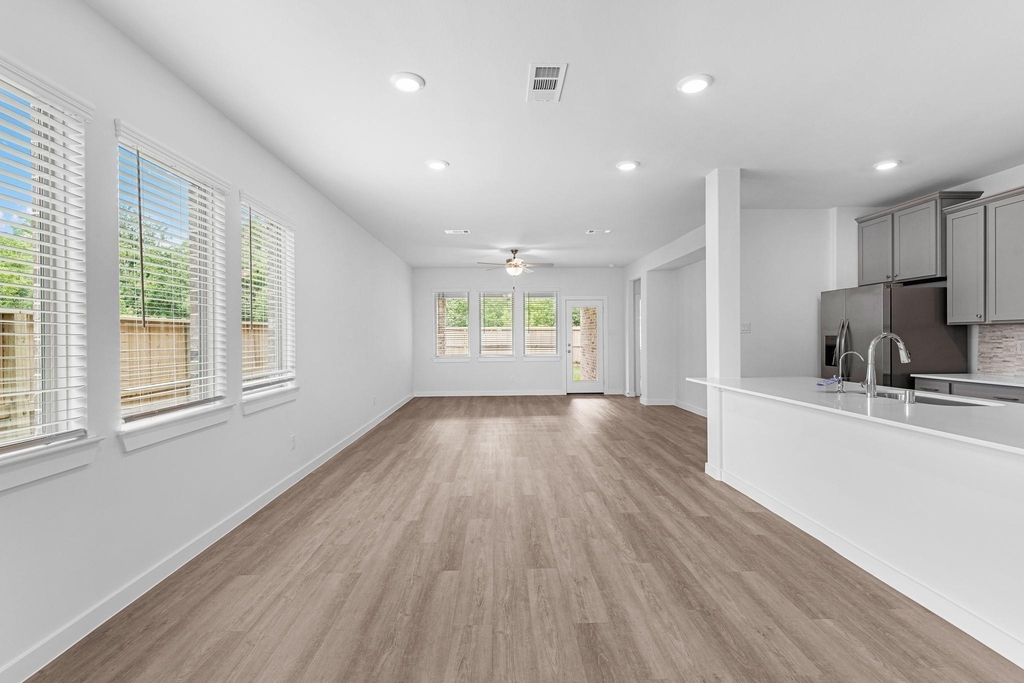 21611 Alberta Forest Circle - Photo 6