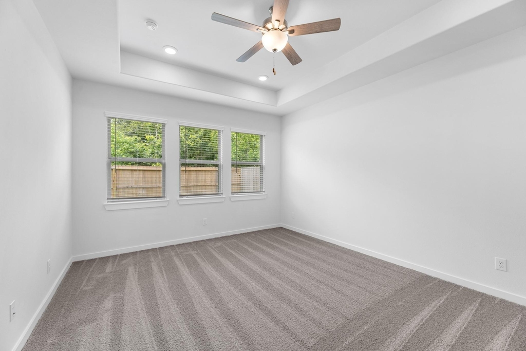 21611 Alberta Forest Circle - Photo 9