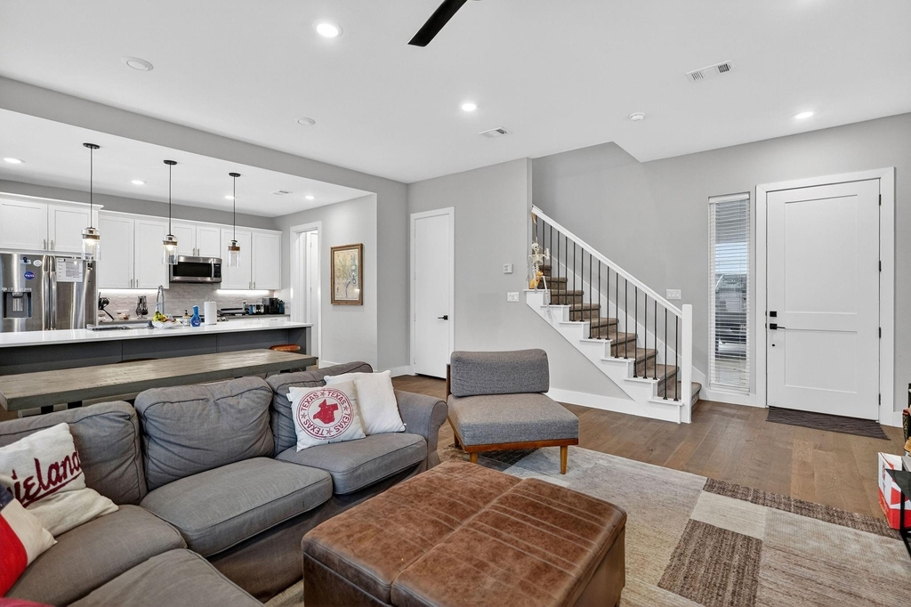 297 Estates Circle - Photo 1