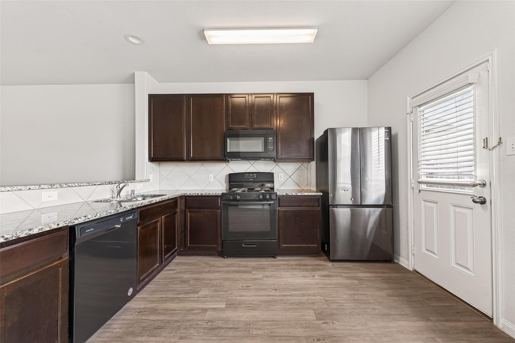 17247 Quiet Song Court - Photo 6