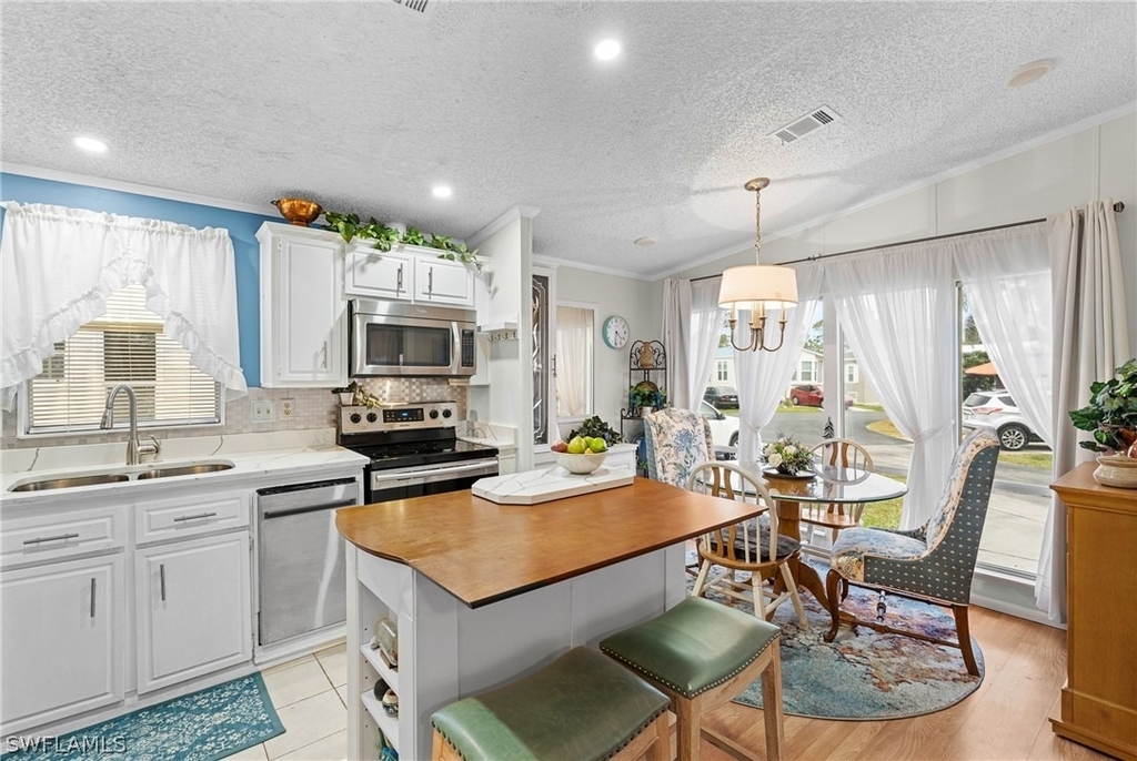 4751 Lafayette Lane W - Photo 2