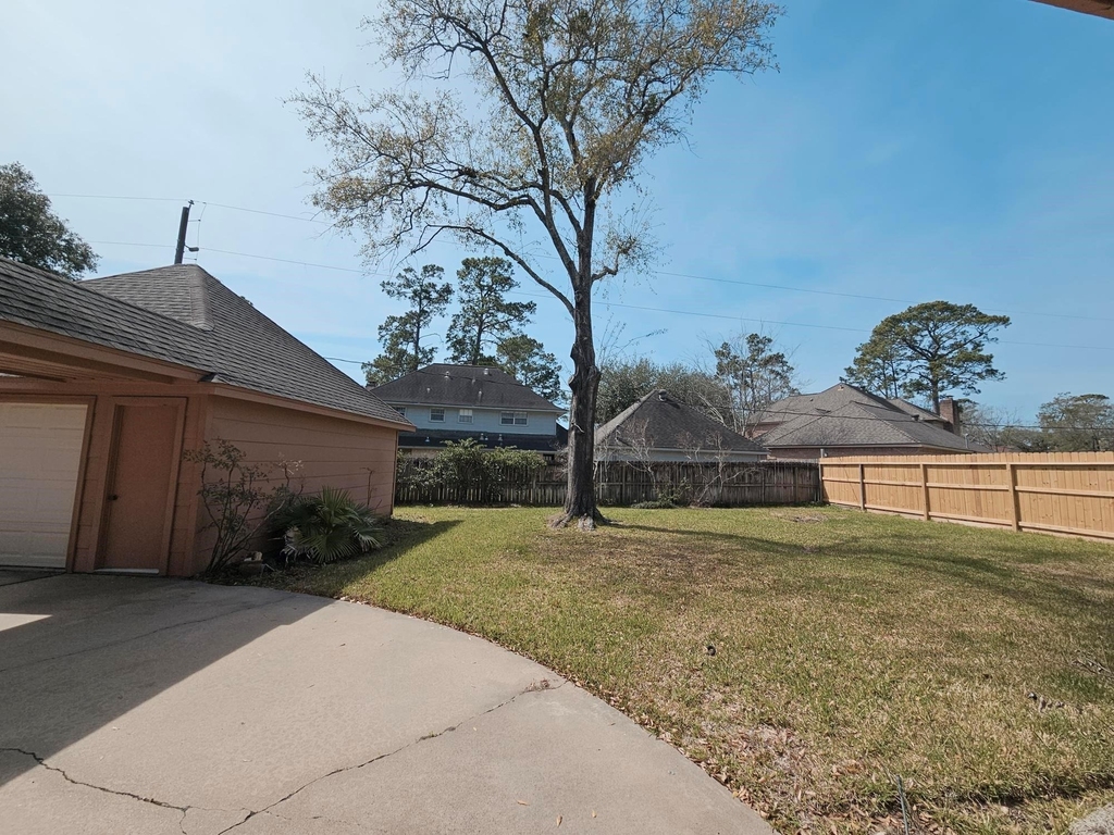 16627 Aldenham Place - Photo 24