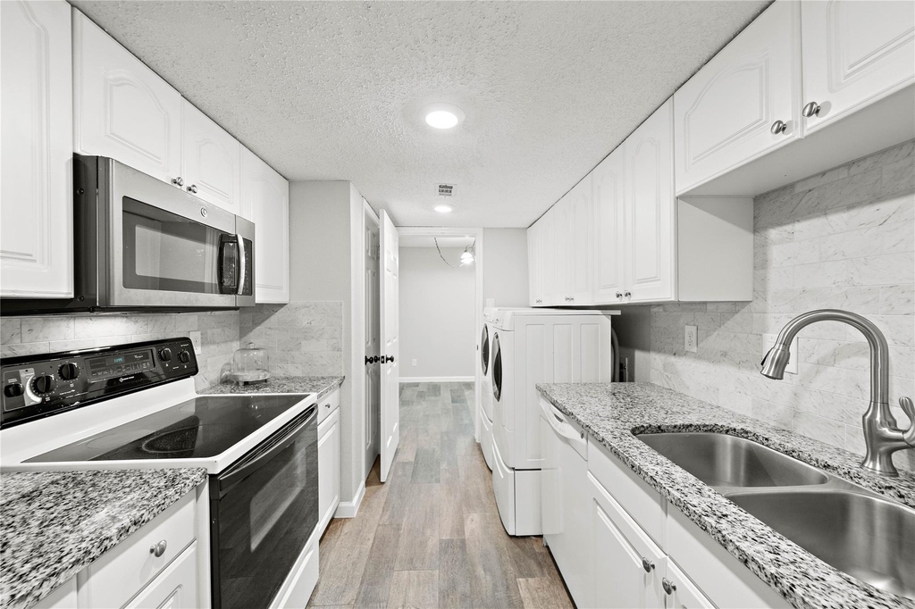 14256 Misty Meadow Lane - Photo 10