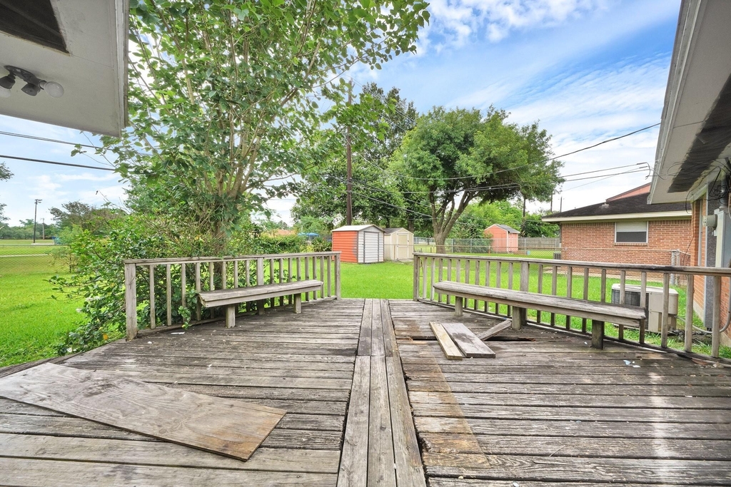 9953 Mango St - Photo 16