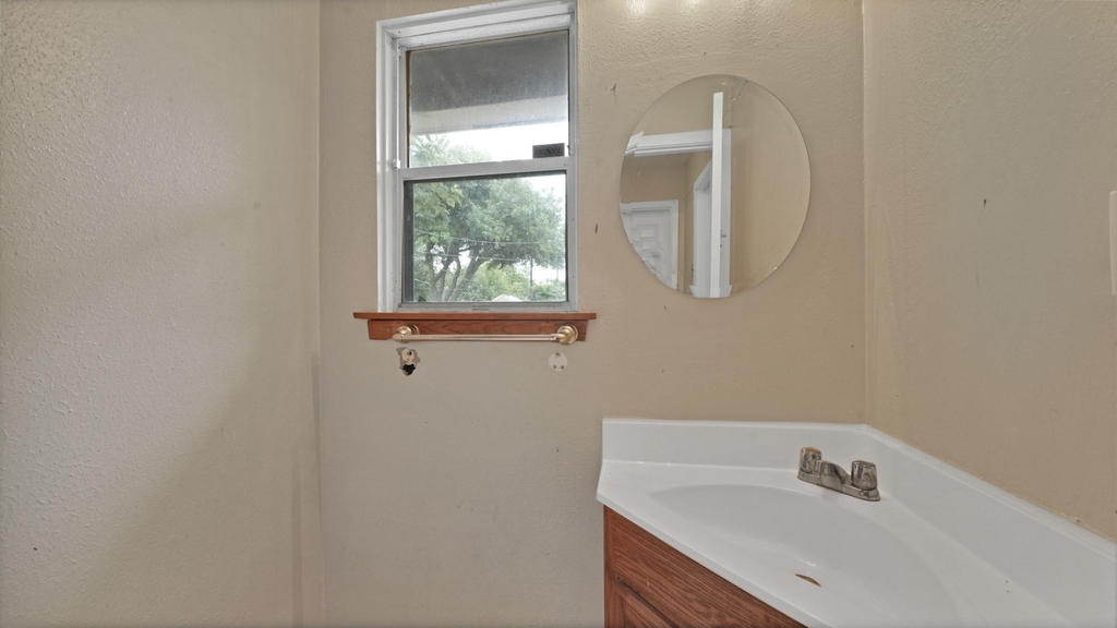 9953 Mango St - Photo 4