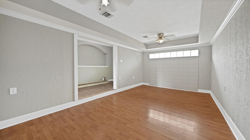9953 Mango St - Photo 2