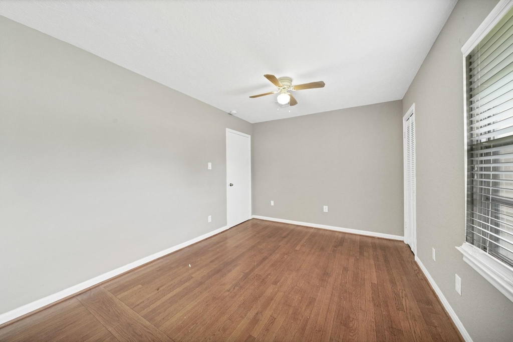 9953 Mango St - Photo 21