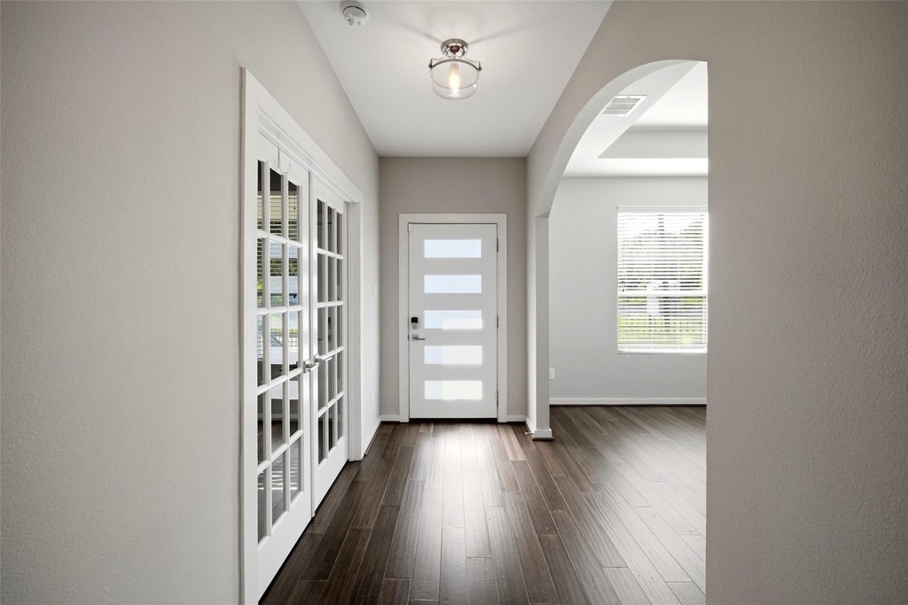 605 Dumble Street - Photo 7