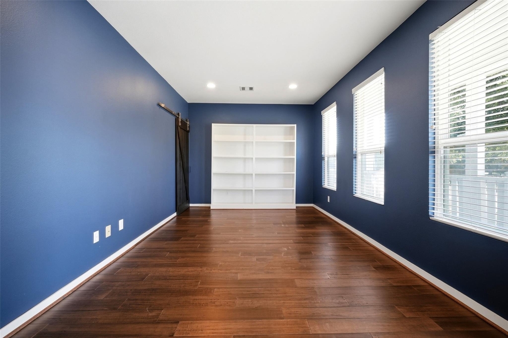 605 Dumble Street - Photo 30