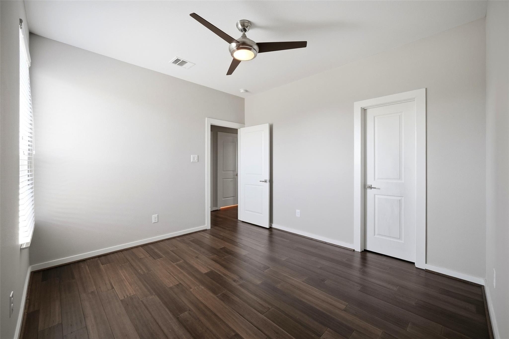 605 Dumble Street - Photo 37