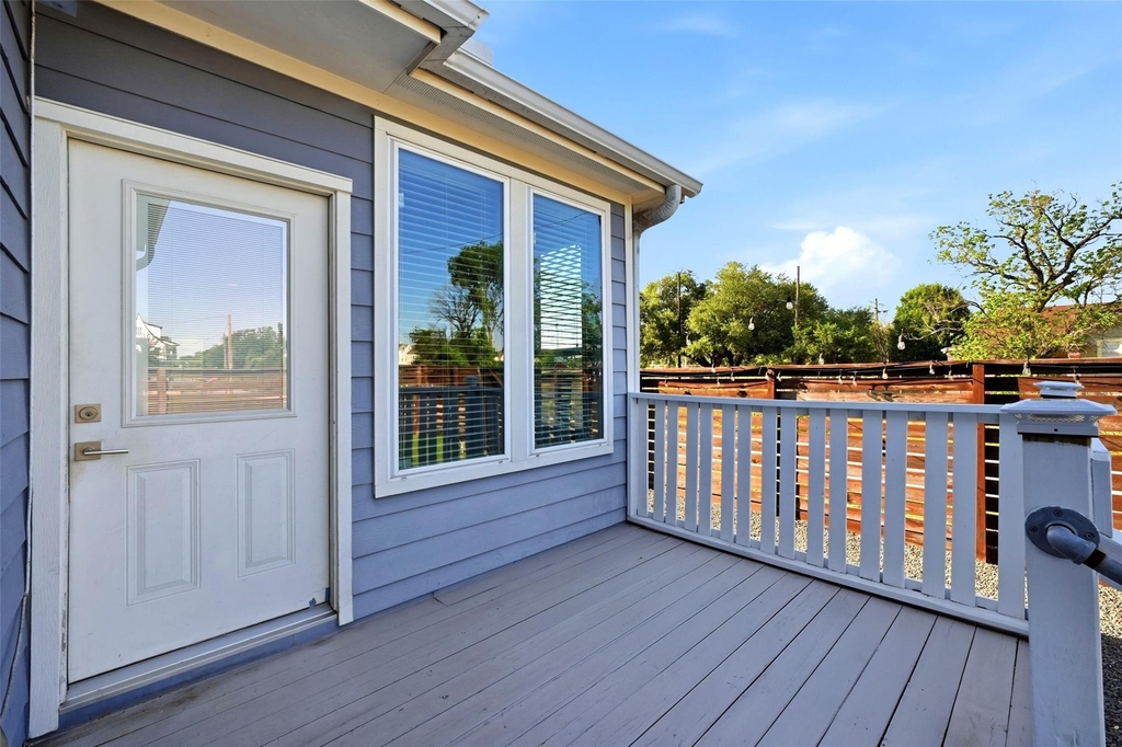 605 Dumble Street - Photo 43