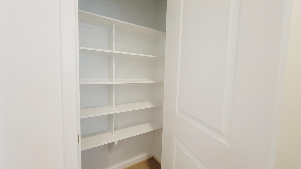 21523 Banpo Bend Drive - Photo 4