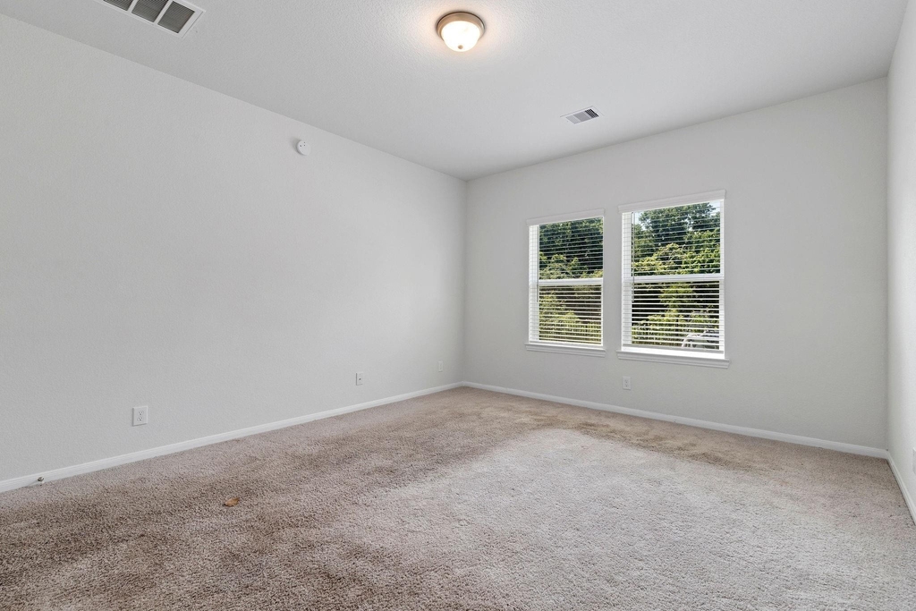 5319 Rivers Edge Drive - Photo 9
