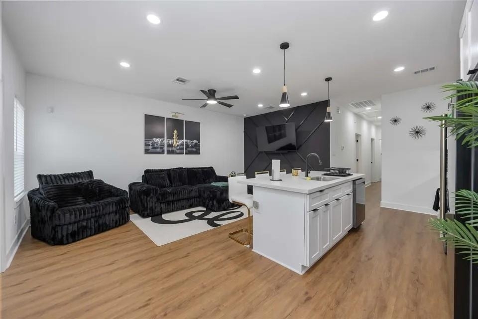 205 Bolden Street - Photo 2