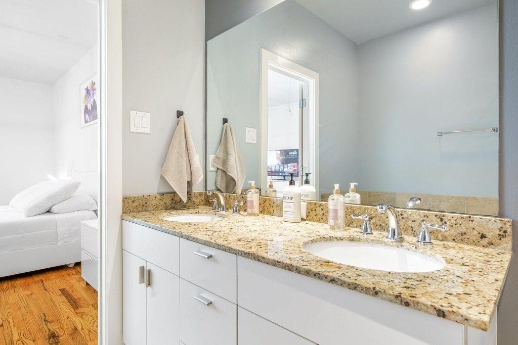 2220 Bastrop Street - Photo 8