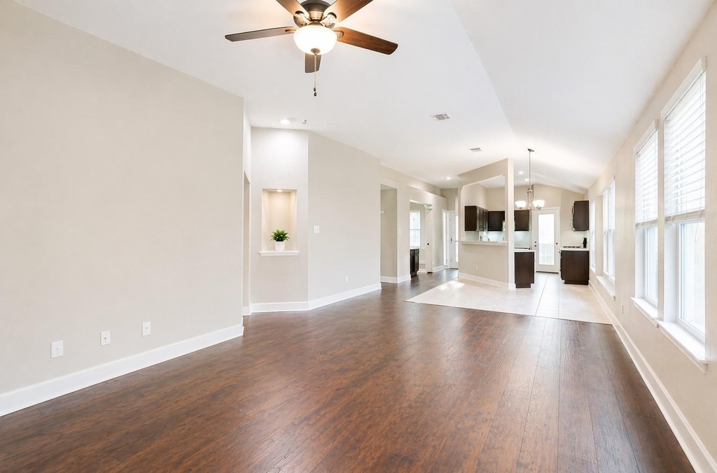 20022 Rustic Lake Ln - Photo 8