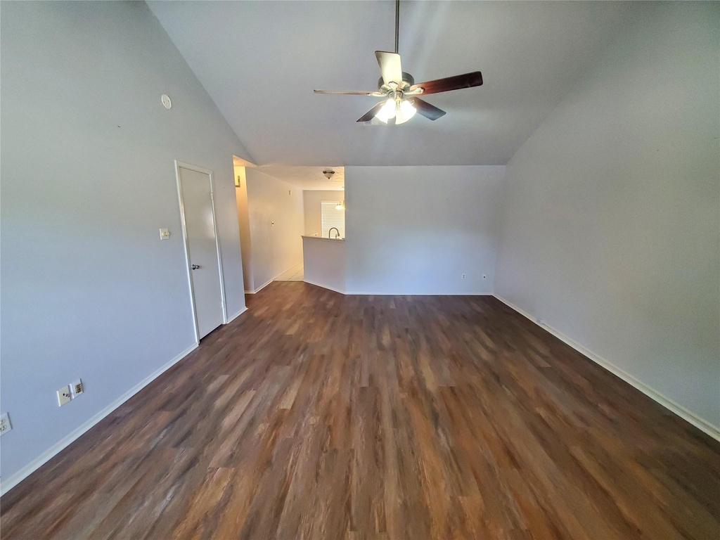 2306 Spring Dusk Lane - Photo 4