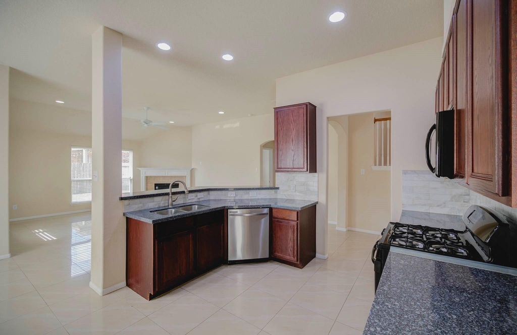 15115 Russet Bend Lane - Photo 26