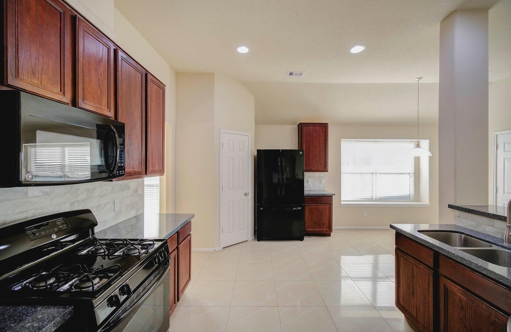 15115 Russet Bend Lane - Photo 27