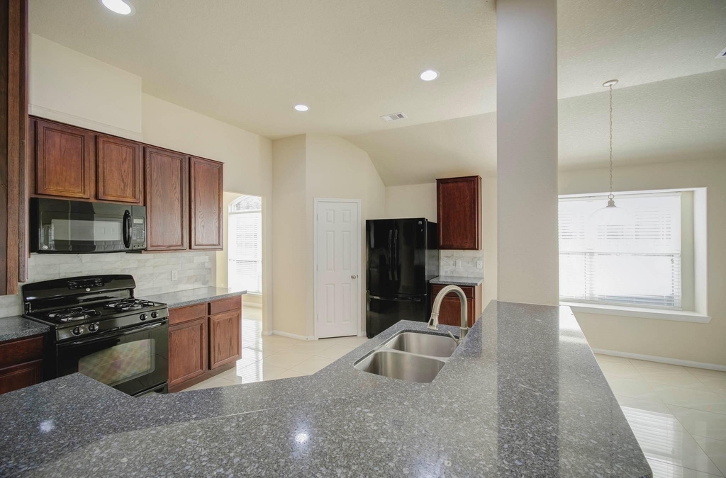 15115 Russet Bend Lane - Photo 28