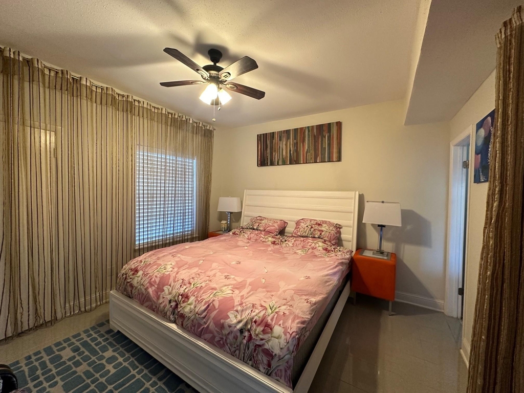 9809 Richmond Ave, Unit J-12 - Photo 7
