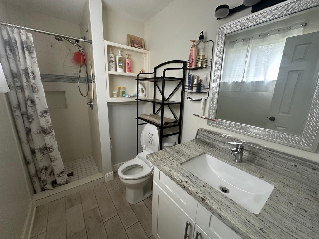 9809 Richmond Ave, Unit J-12 - Photo 9