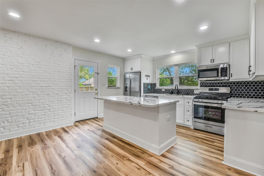 4712 33rd Street - Photo 9