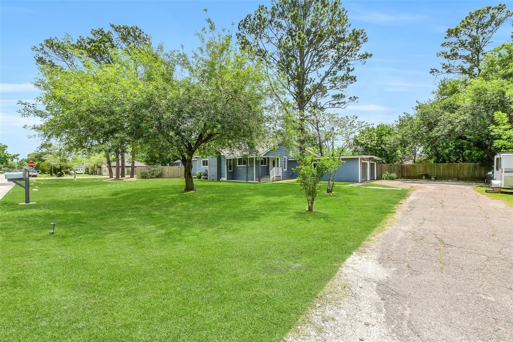 4712 33rd Street - Photo 1