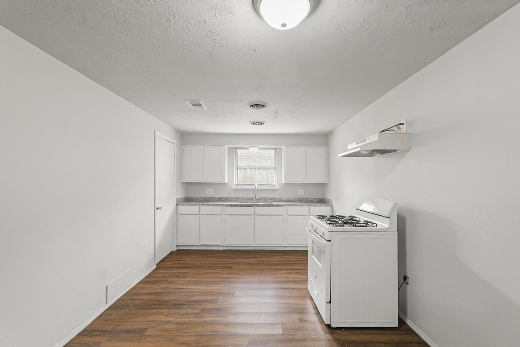 414 Grantham Road - Photo 9