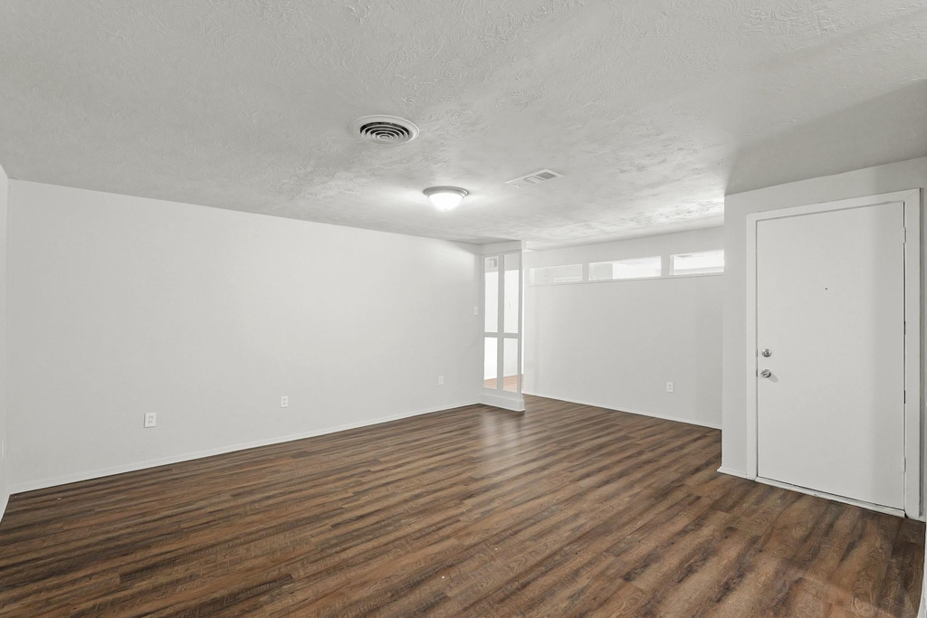 414 Grantham Road - Photo 6
