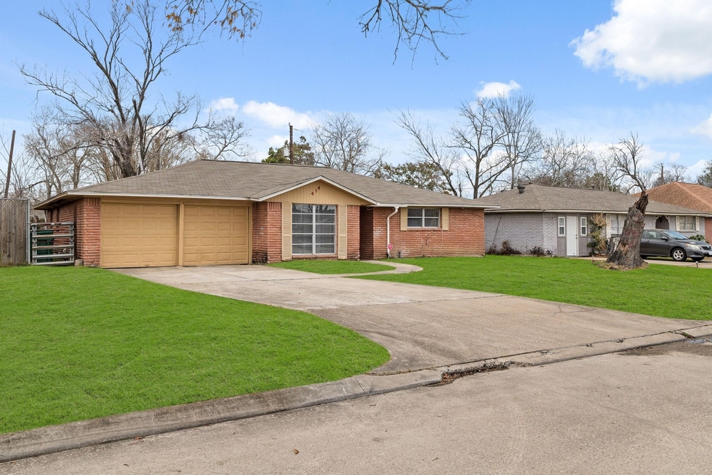 414 Grantham Road - Photo 1